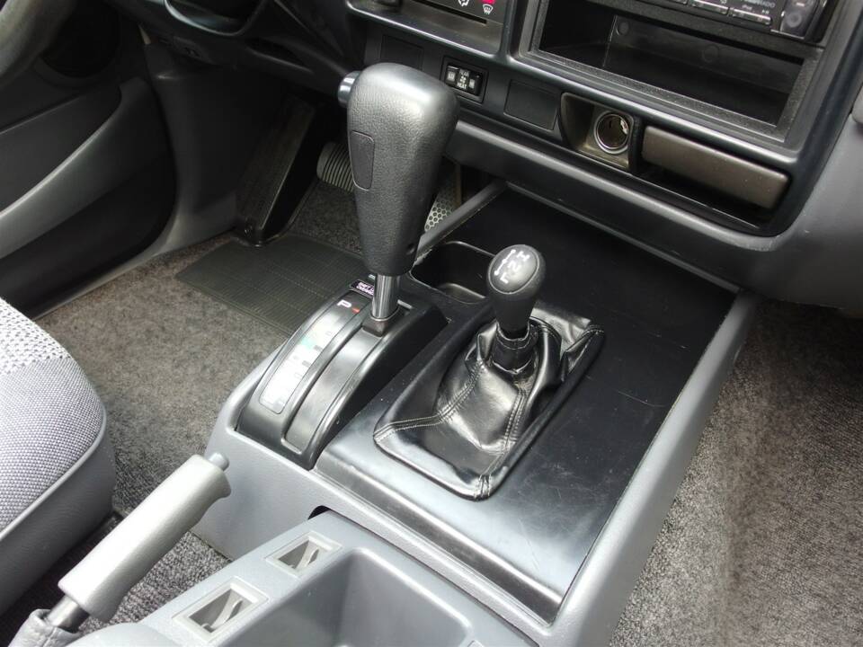 Bild 56/97 von Toyota Land Cruiser FJ80 (1992)