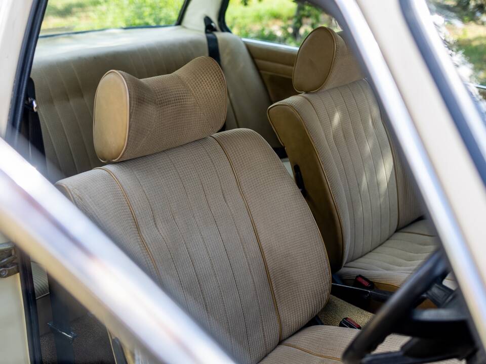 Image 39/48 of BMW 320/6 (1980)