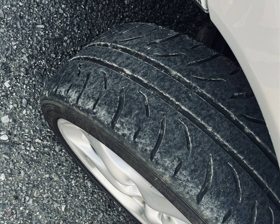 Image 32/39 of Porsche 911 Carrera 4S (2002)