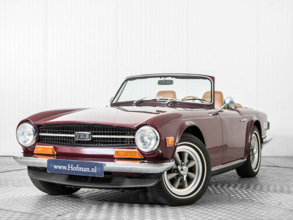 Image 3/50 of Triumph TR 6 PI (1969)