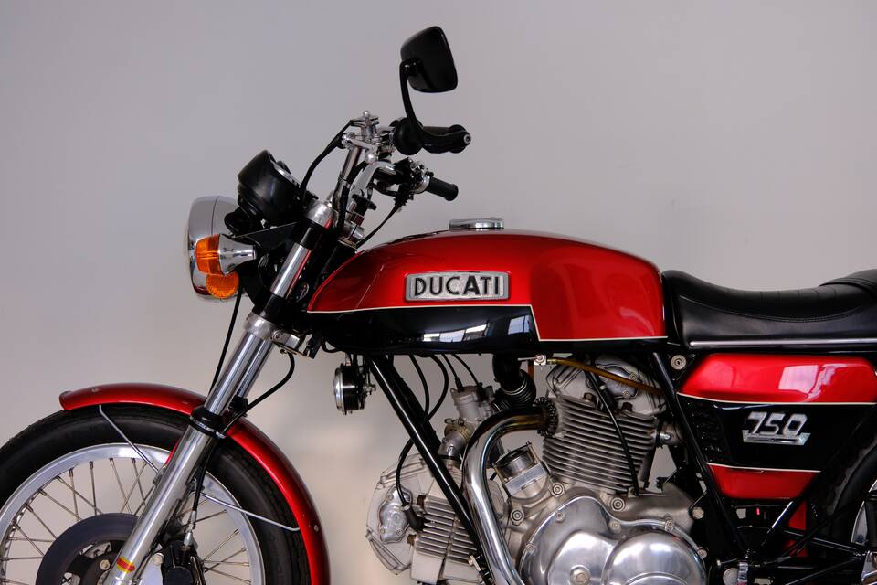 Immagine 47/96 di Ducati 750 GT (1974)