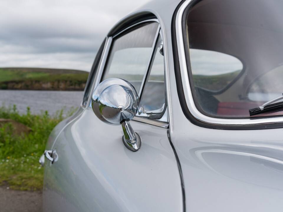 Immagine 15/42 di Porsche 356 C 1600 (1964)