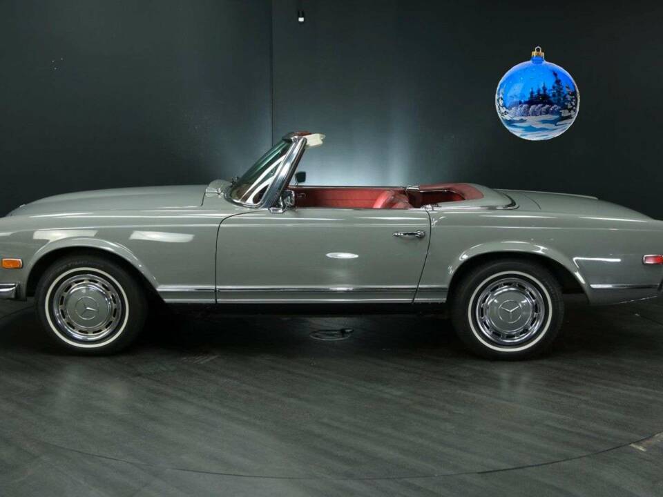 Immagine 4/50 di Mercedes-Benz 250 SL (1968)
