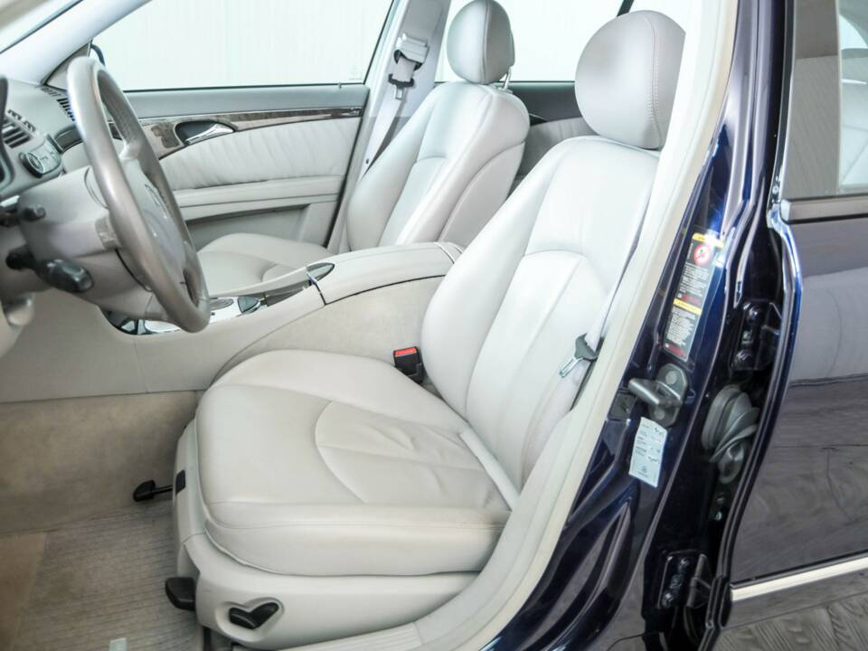 Bild 20/50 von Mercedes-Benz E 320 T 4MATIC (2004)