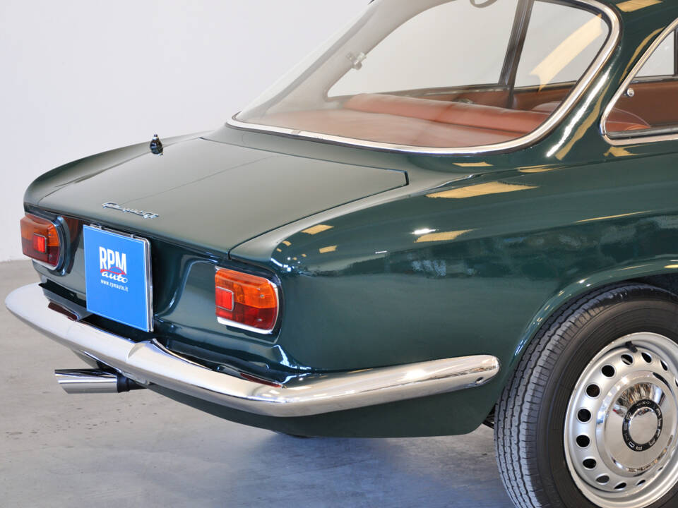 Image 27/65 of Alfa Romeo Giulia 1600 Sprint GT (1964)