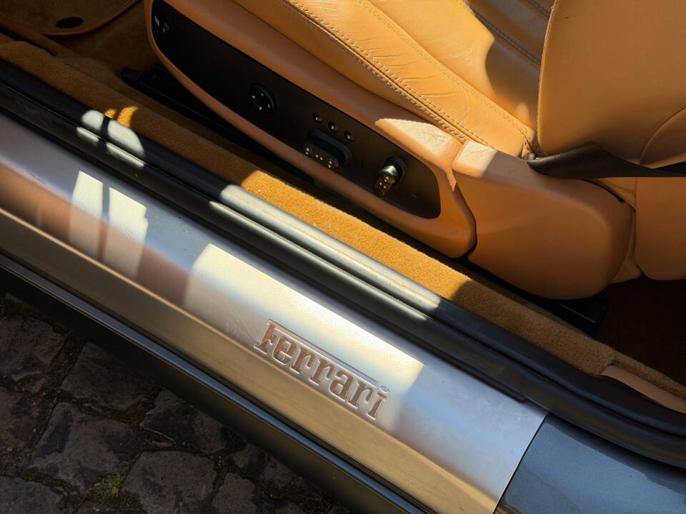 Afbeelding 31/74 van Ferrari 612 Scaglietti (2006)