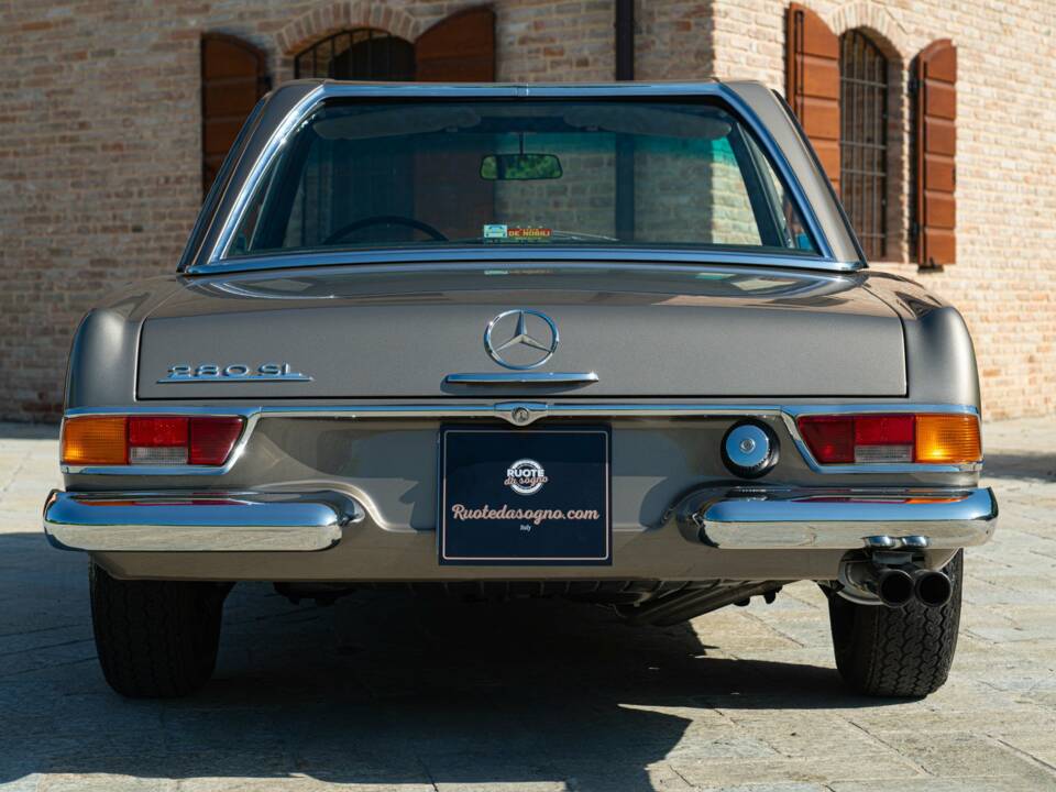 Image 11/50 of Mercedes-Benz 280 SL (1969)