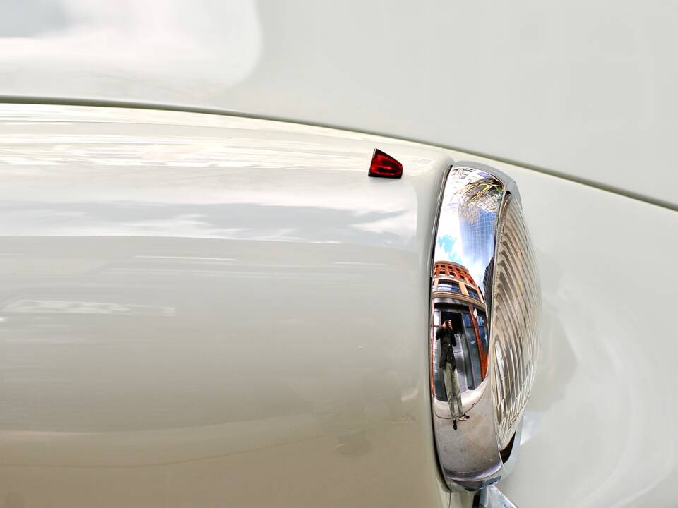 Image 13/56 of Citroën DS 19 (1958)