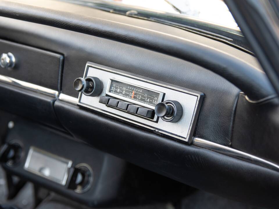 Immagine 41/94 di Alfa Romeo 2600 Spider (1964)