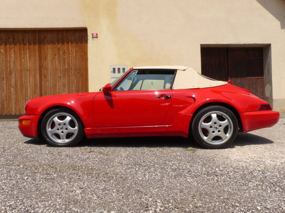 Image 7/30 of Porsche 911 Carrera 2 (1992)