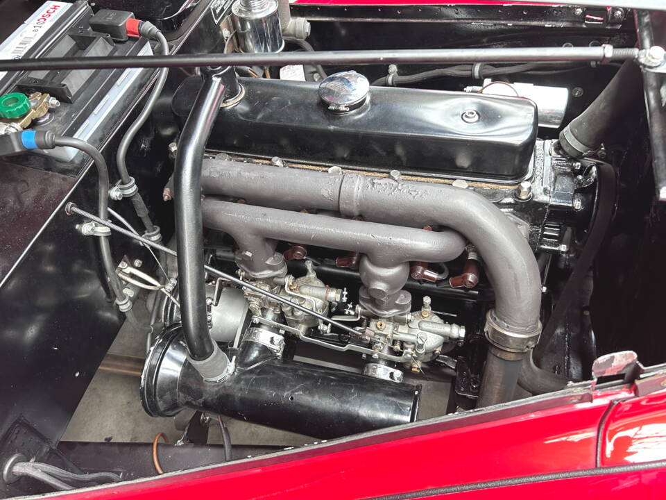 Image 33/37 of BMW 327 (1938)