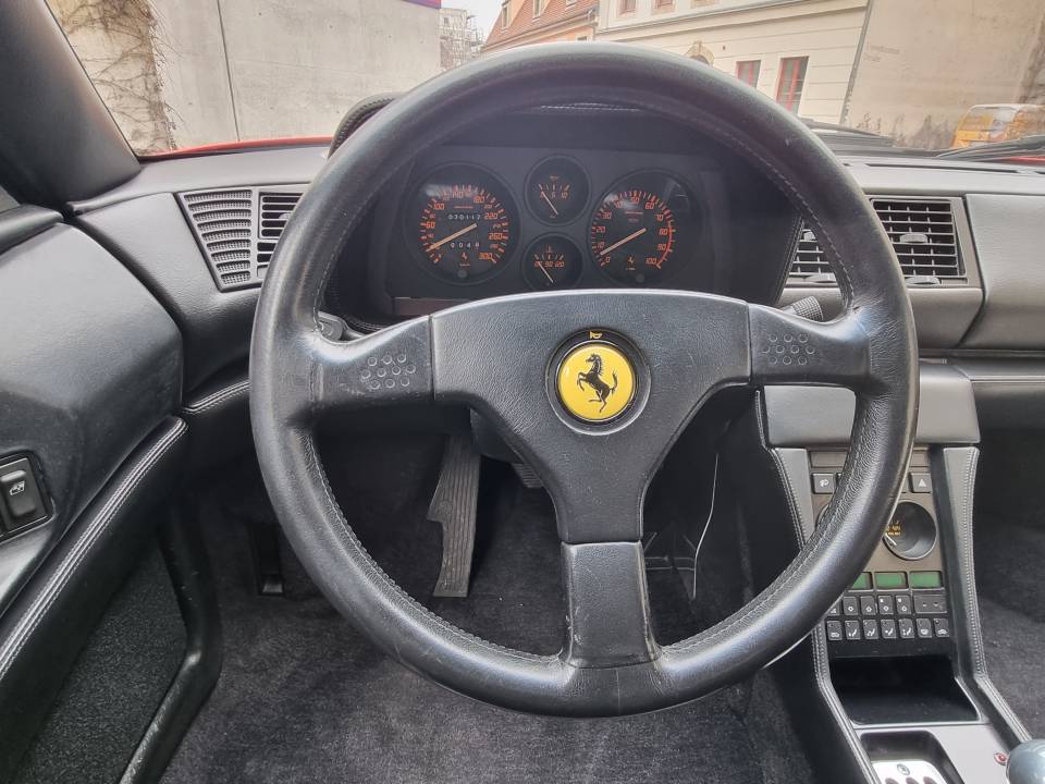 Afbeelding 22/25 van Ferrari 348 TS (1991)
