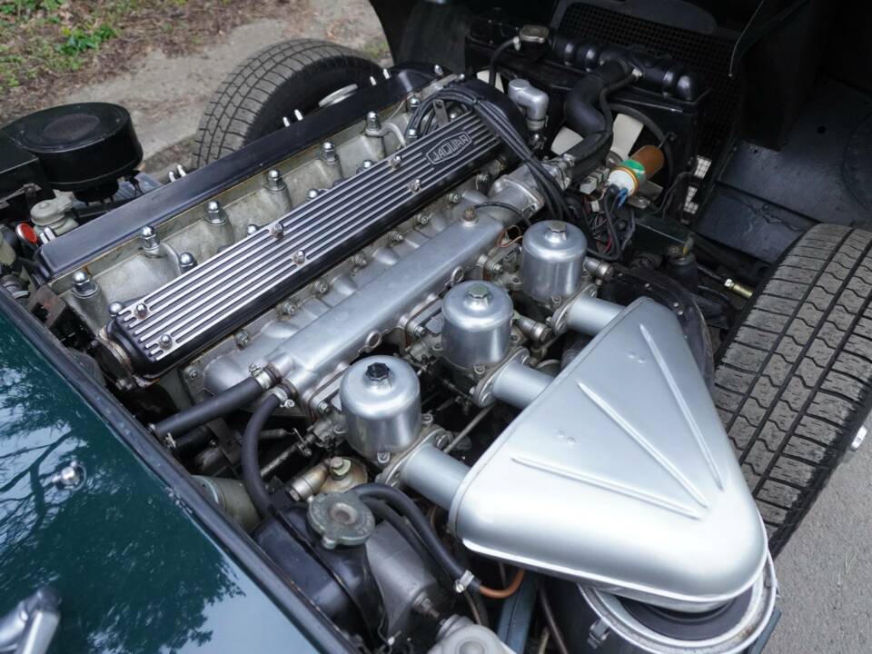 Afbeelding 17/18 van Jaguar E-Type (1970)