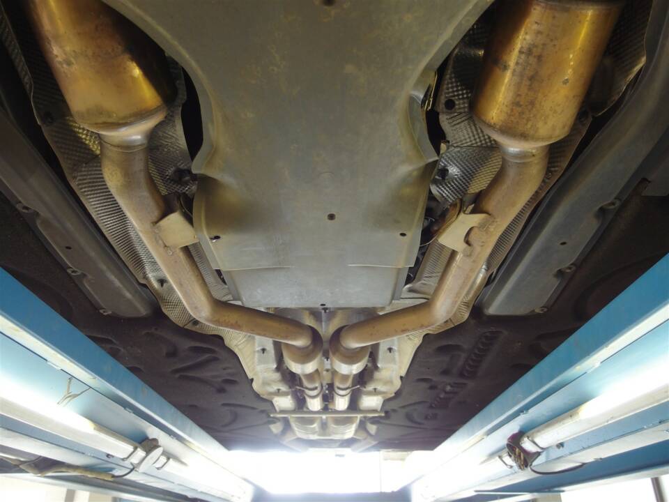 Image 88/98 of Mercedes-Benz S 500 L (2007)