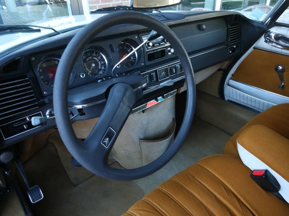 Image 20/50 of Citroën DS 20 Pallas (1971)