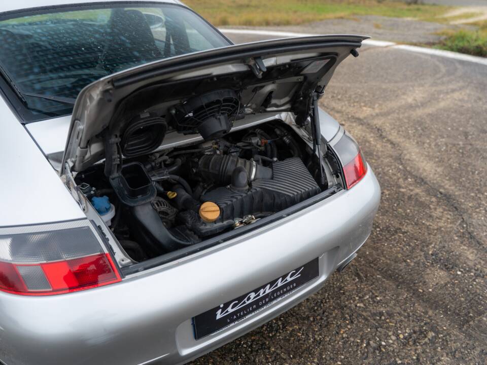 Bild 13/16 von Porsche 911 Carrera 4 (1999)