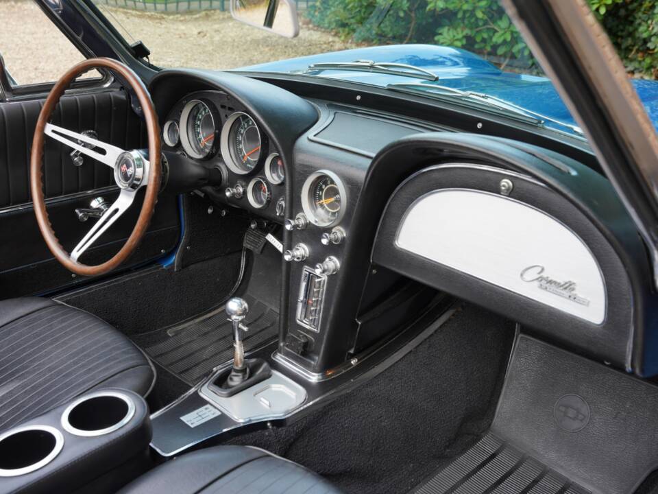 Bild 34/50 von Chevrolet Corvette Sting Ray Convertible (1964)