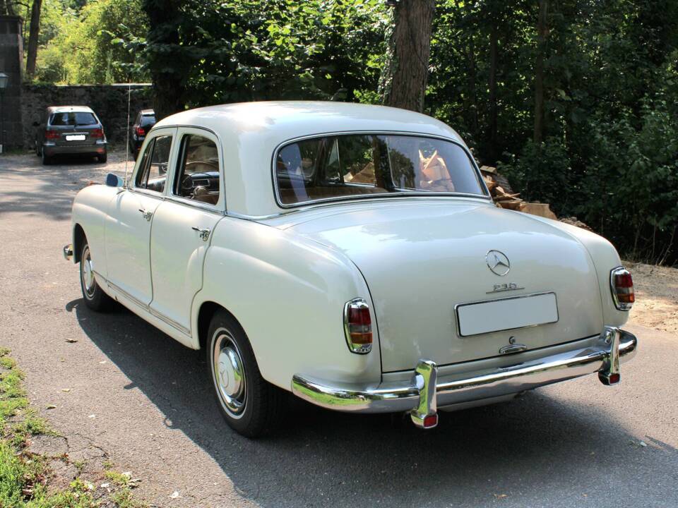 Image 4/52 of Mercedes-Benz 219 (1959)