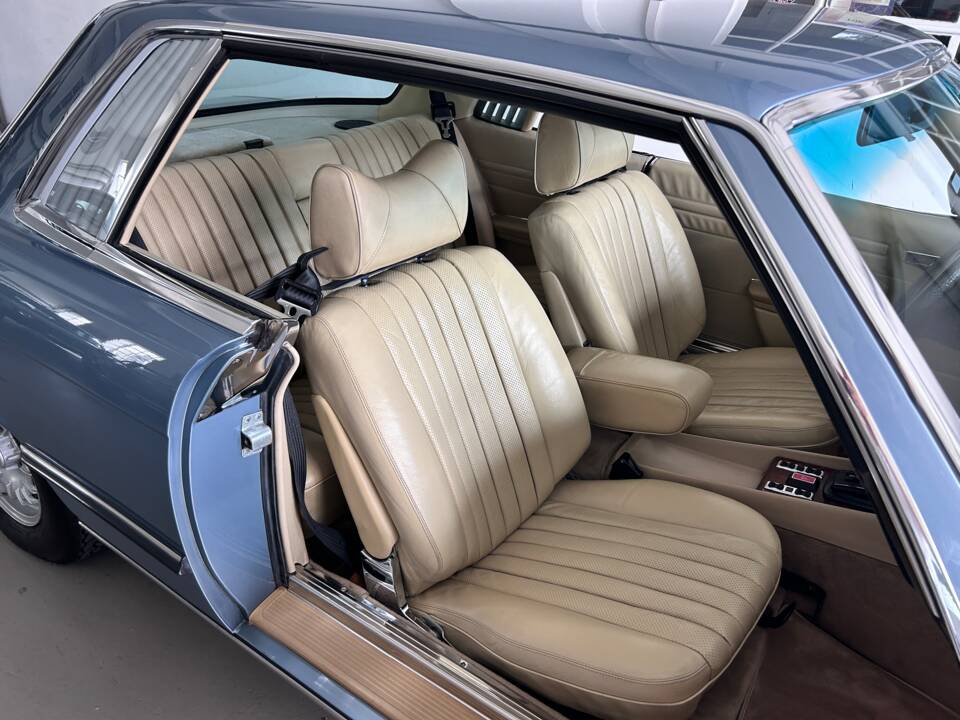 Image 12/39 de Mercedes-Benz 350 SLC (1978)