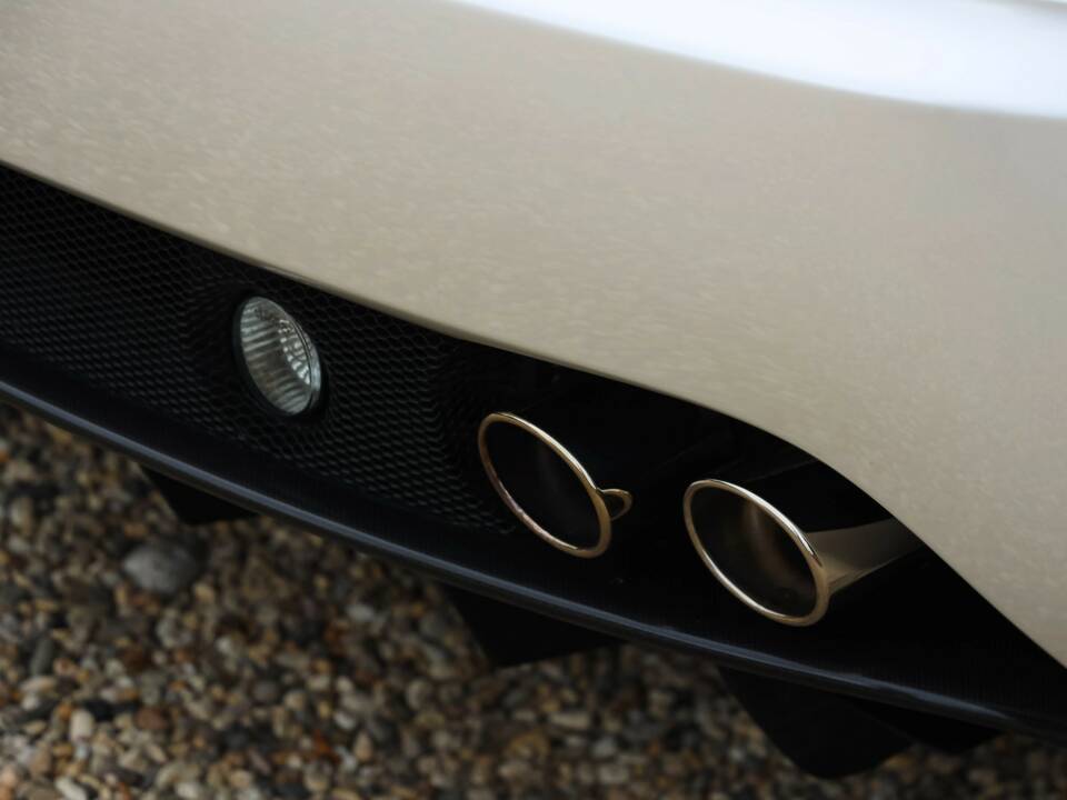 Immagine 45/50 di Alfa Romeo 8C Spider (2009)