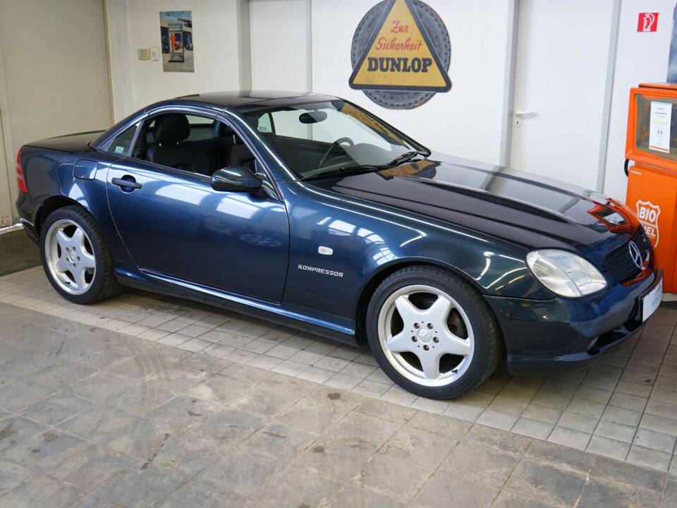 Image 24/25 of Mercedes-Benz SLK 230 Kompressor (1997)
