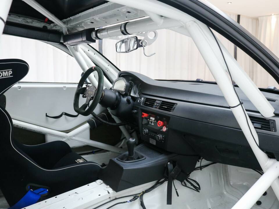 Afbeelding 11/29 van BMW M3 (2009)
