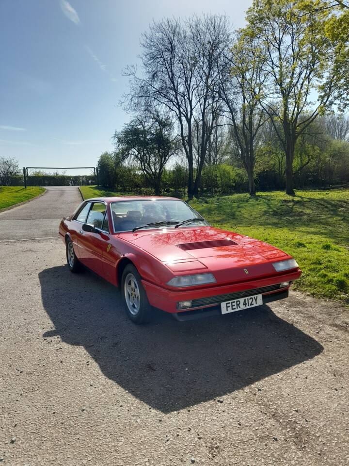 Image 2/10 of Ferrari 412 GT (1989)