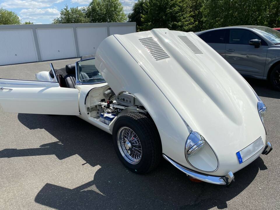Bild 6/28 von Jaguar E-Type V12 (1973)