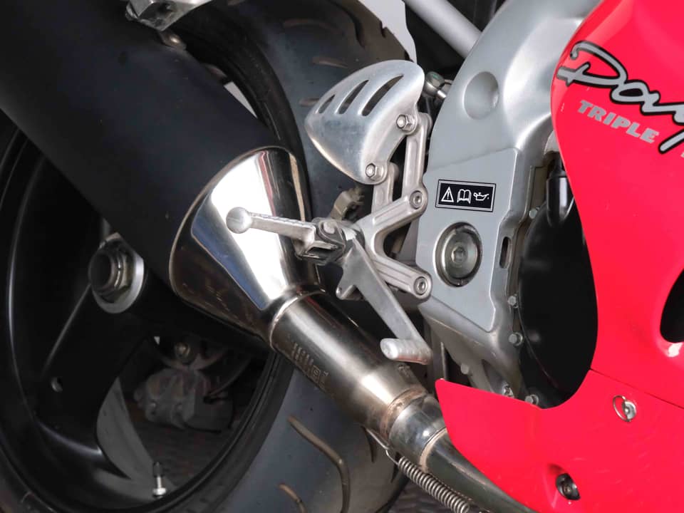 Image 47/66 of Triumph Daytona T595 (1998)