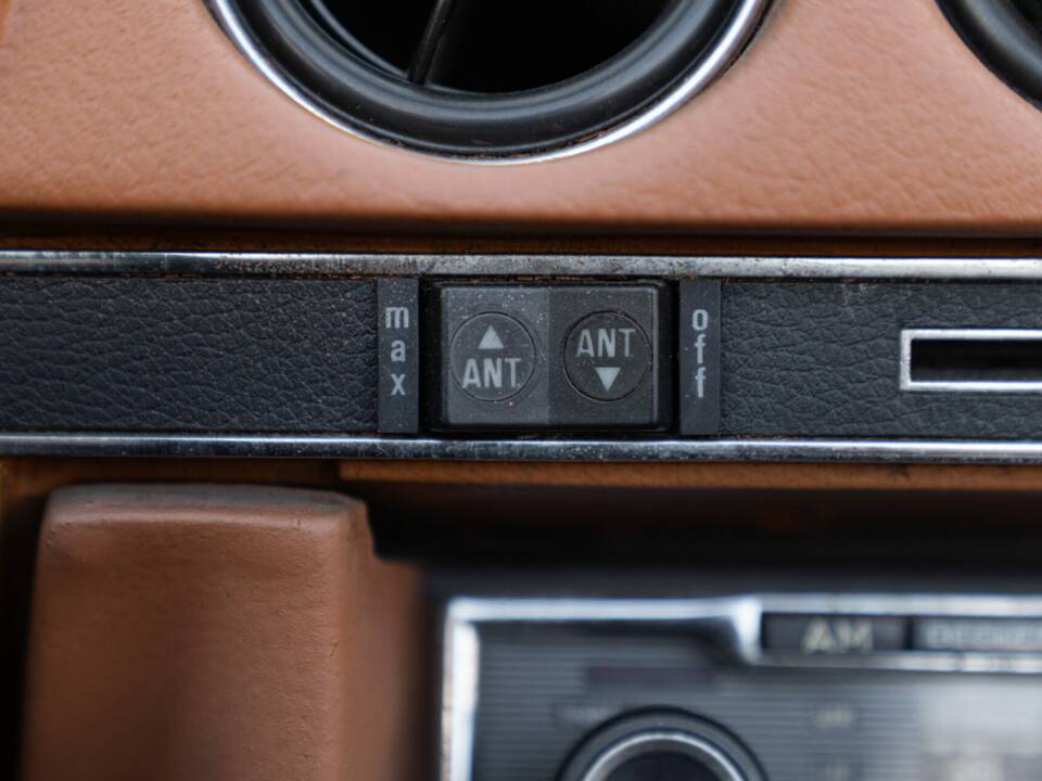 Image 44/50 de Mercedes-Benz 450 SL (1977)
