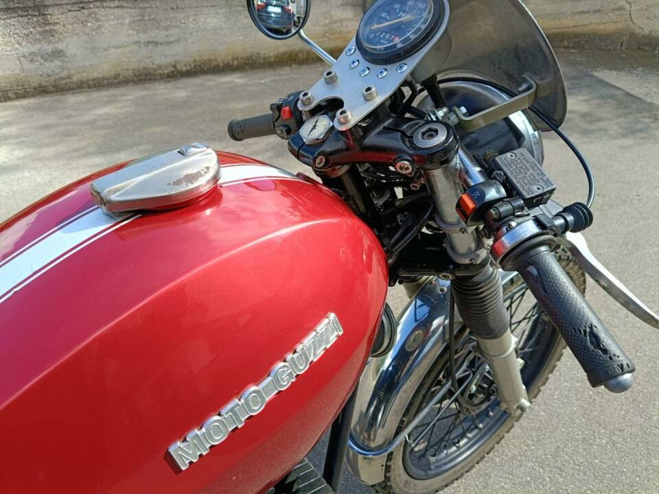 Afbeelding 32/45 van Moto Guzzi DUMMY (1976)