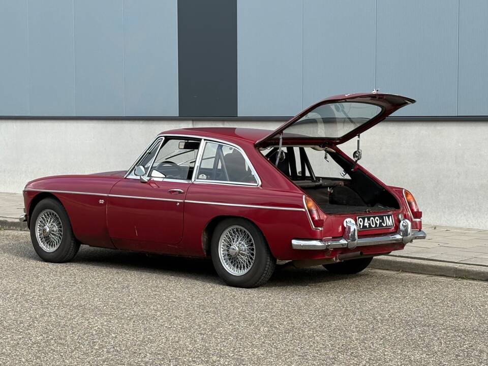 Image 11/17 de MG MGB GT (1967)