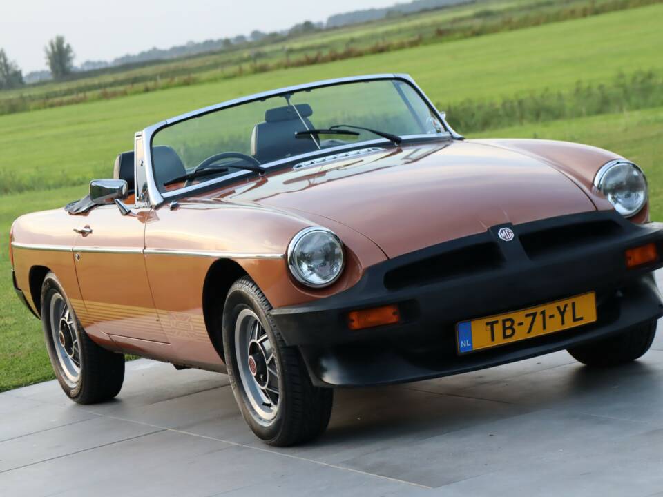 Image 17/50 of MG MGB Limited Edition (1981)