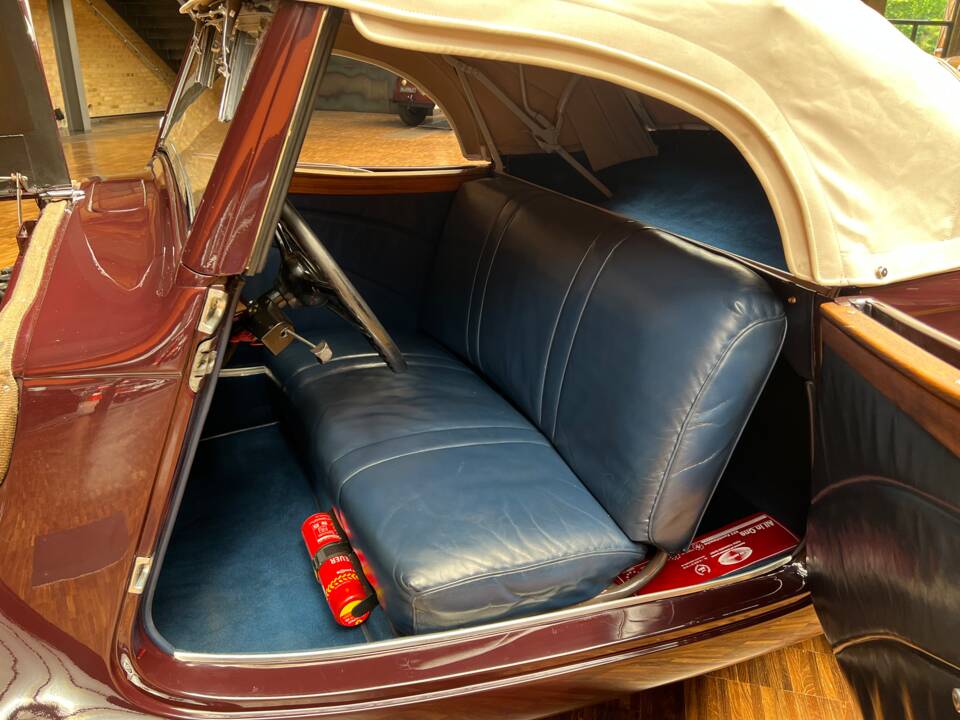 Image 27/38 of Citroën Traction Avant 11 BL Légère (1938)