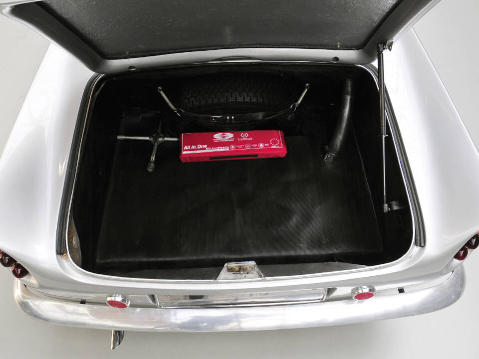 Bild 16/24 von Panhard PL 17 L4 Standard (1960)