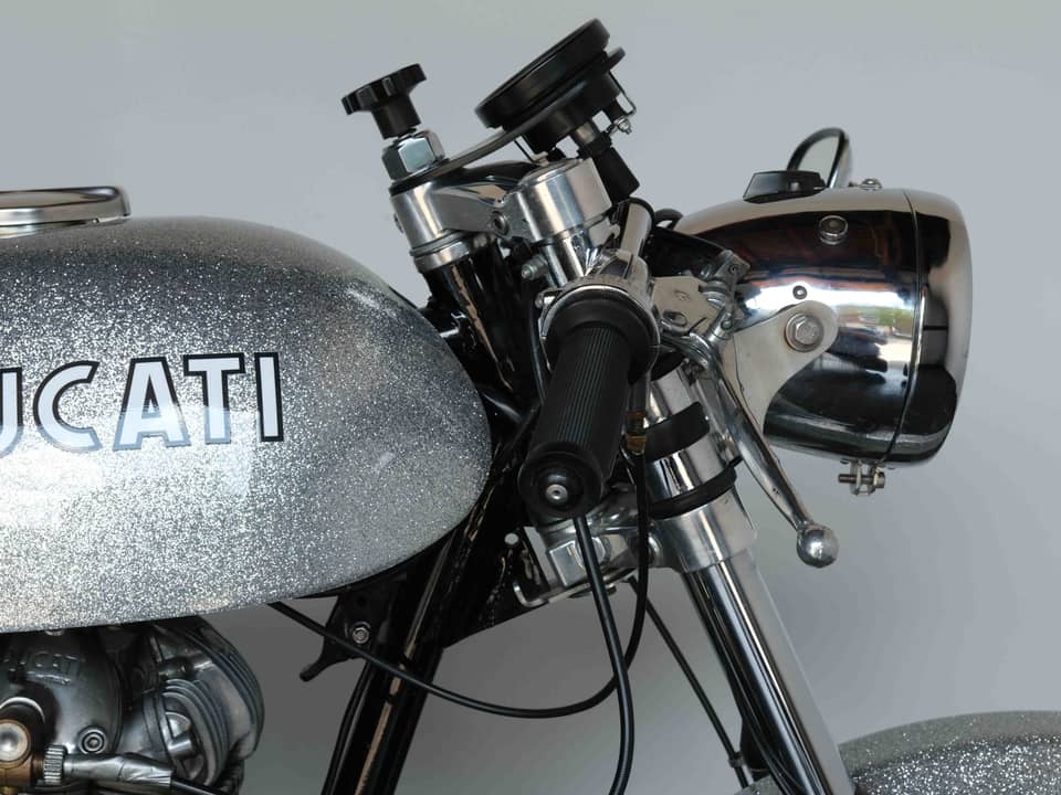 Image 46/64 of Ducati 350 Desmo (1971)