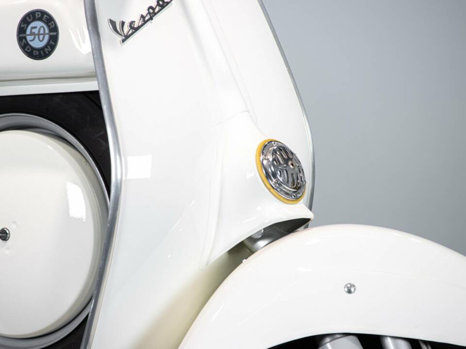 Image 24/41 de Piaggio Vespa 50 SS (1966)