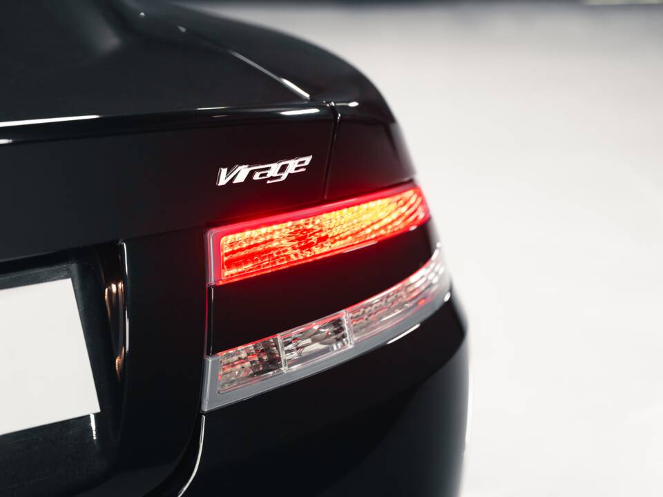 Image 11/38 of Aston Martin Virage (2012)