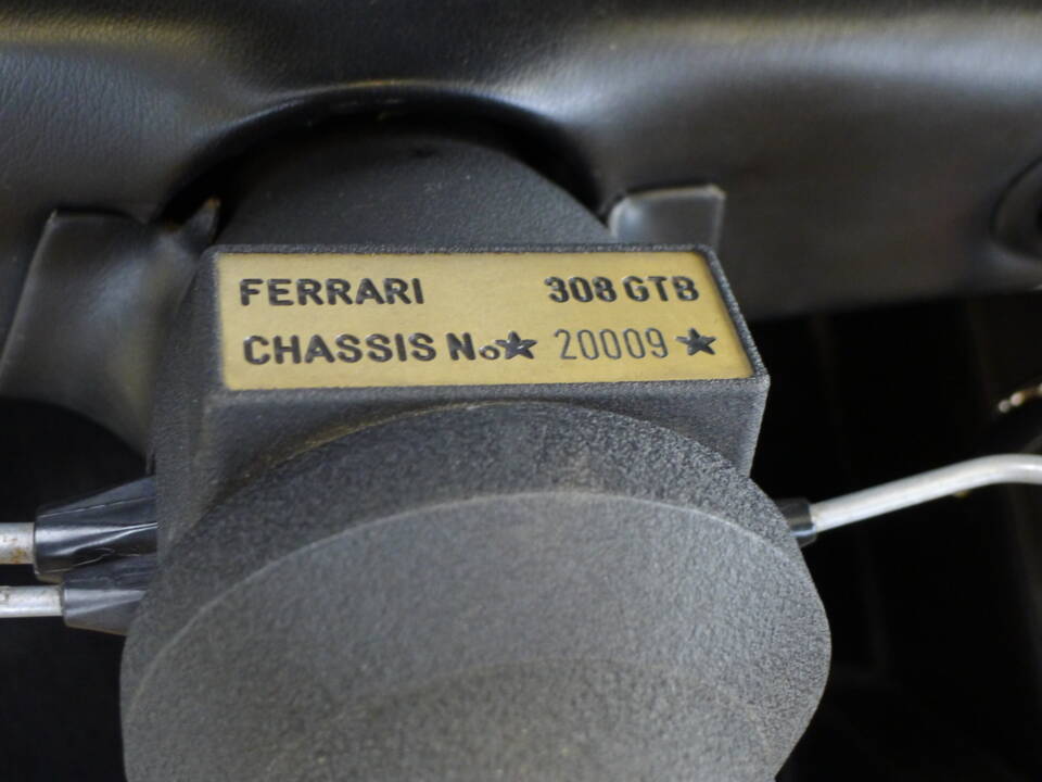 Bild 39/40 von Ferrari 308 GTB (1976)