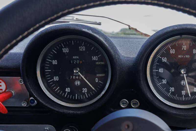 Image 10/50 de Alfa Romeo 1750 GT Veloce (1971)