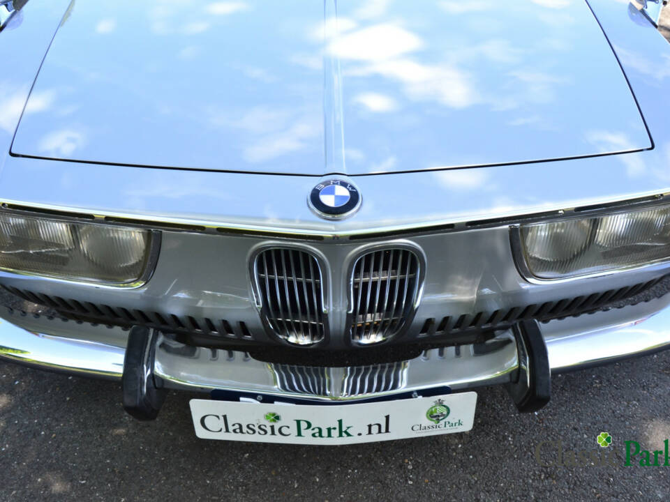 Image 41/50 of BMW 2000 CS (1970)