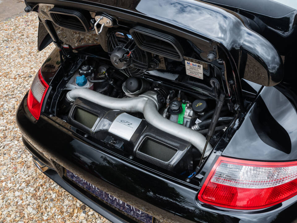 Image 43/47 of Porsche 911 GT2 (2009)