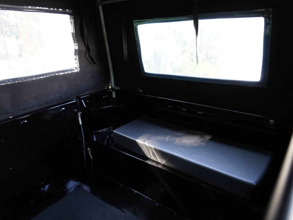 Bild 53/97 von Land Rover Defender 90 Td5 (2000)