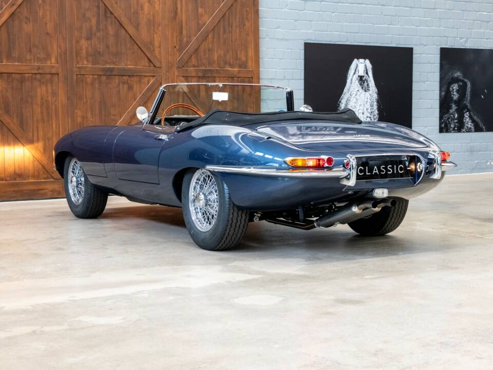 Image 7/36 of Jaguar E-Type 3.8 (1963)