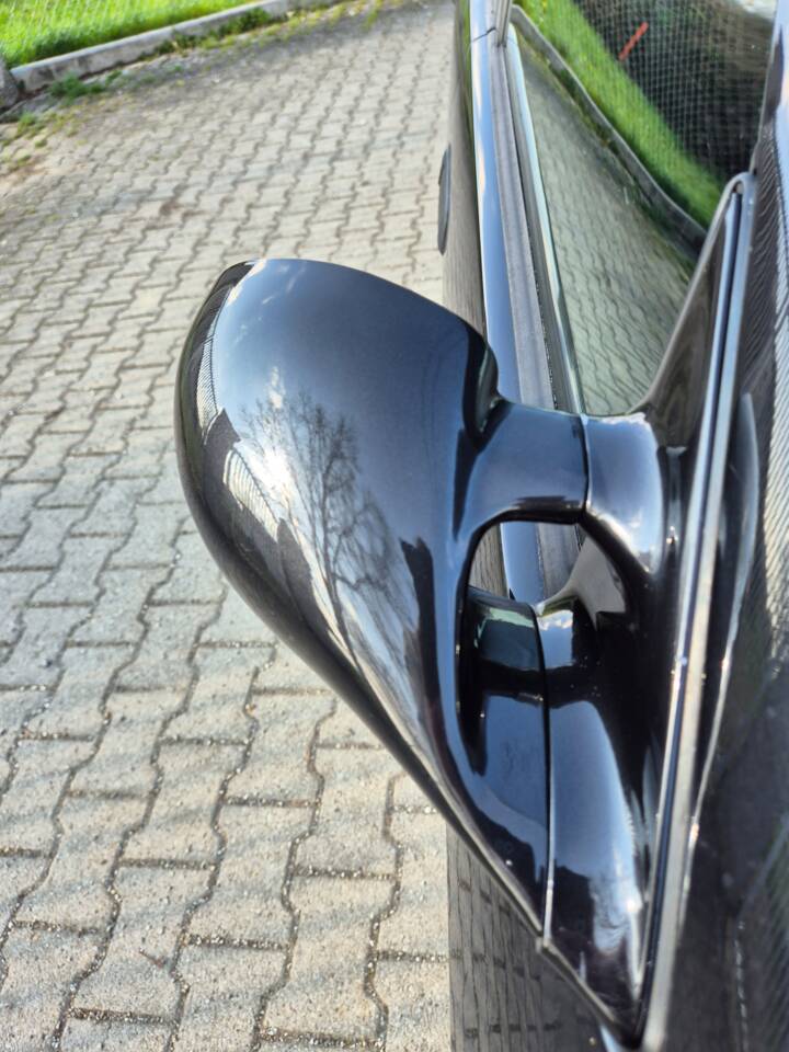 Image 13/49 of BMW 318is "Class II" (1994)