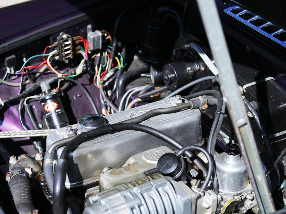 Image 32/34 de MG MGB (1972)