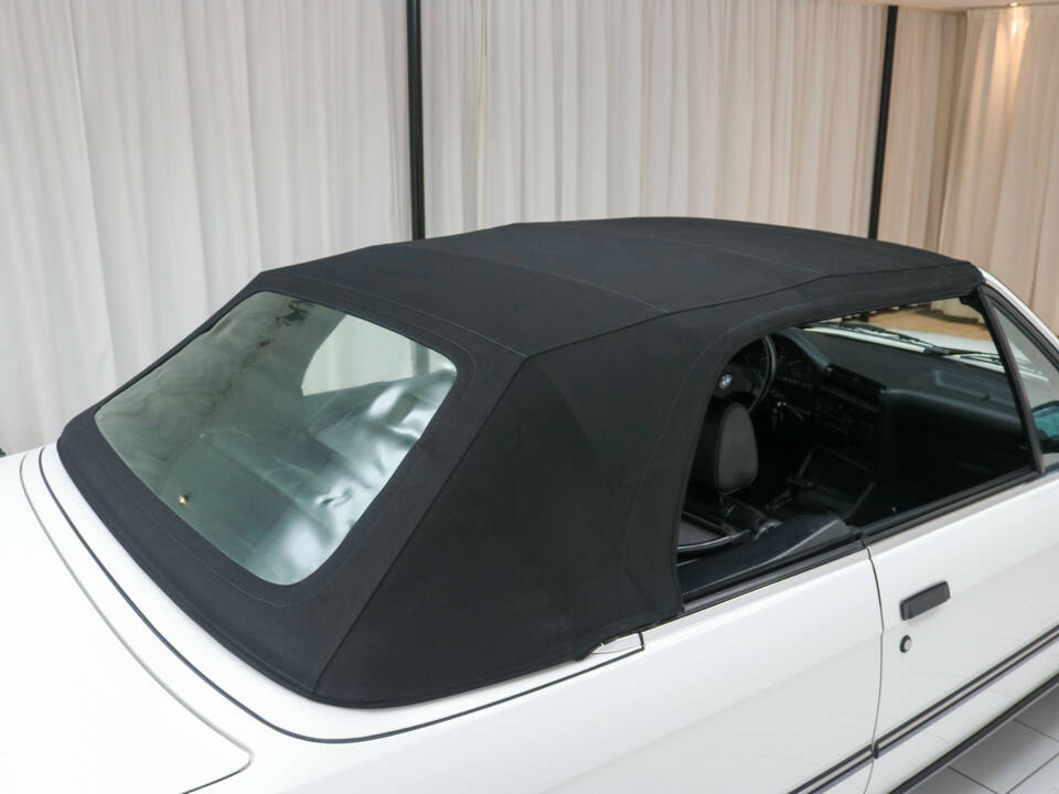Imagen 21/22 de BMW 325i (1989)