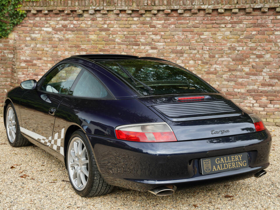 Image 38/50 of Porsche 911 Carrera (2003)