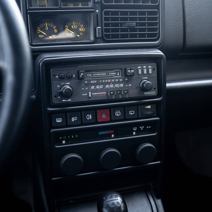 Bild 36/41 von Lancia Delta HF 4WD (1987)
