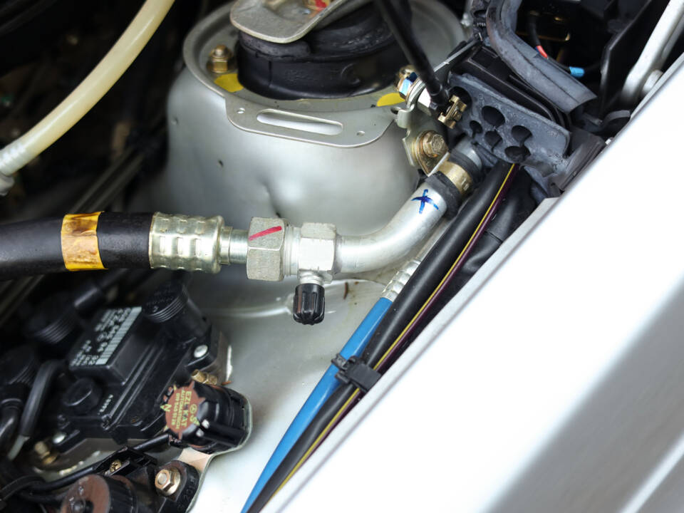 Immagine 34/100 di Mercedes-Benz 190 E 2.3 (1992)